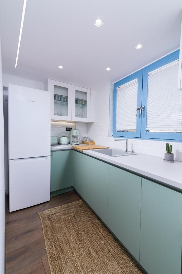 Suites De Luxe Katerina Kokkinos Pirgos Extérieur photo