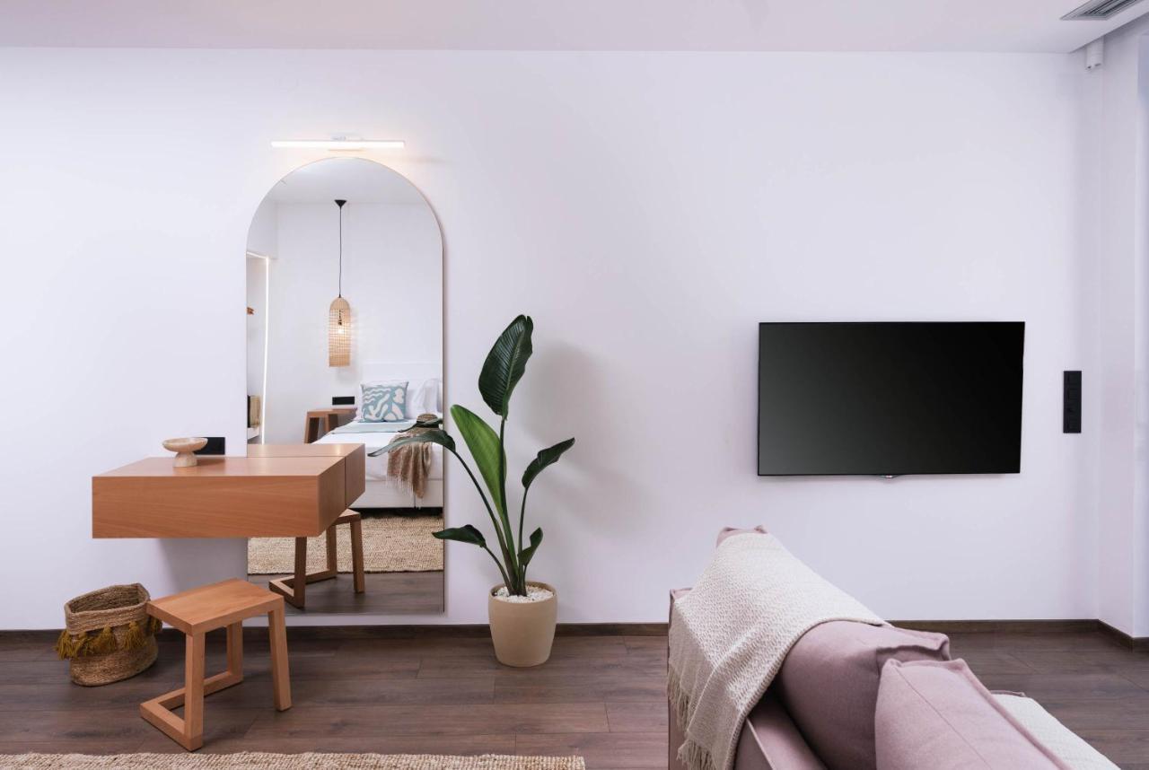 Suites De Luxe Katerina Kokkinos Pirgos Extérieur photo