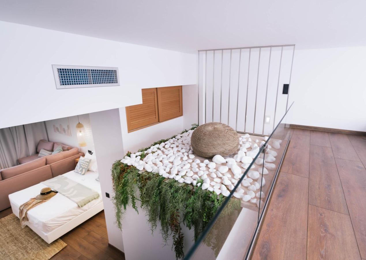 Suites De Luxe Katerina Kokkinos Pirgos Extérieur photo