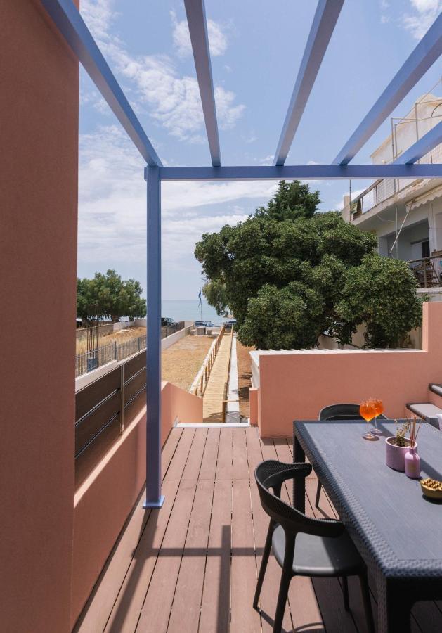 Suites De Luxe Katerina Kokkinos Pirgos Extérieur photo